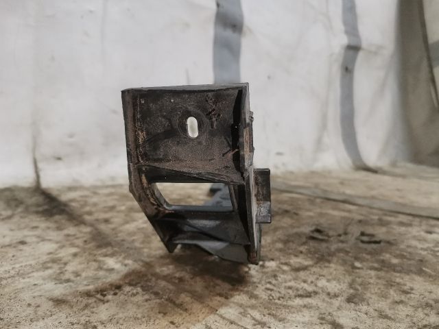 bontott VW GOLF V Jobb hátsó Lökhárító Tartó (Műanyag)