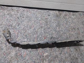 bontott VW GOLF V Jobb hátsó Lökhárító Tartó (Műanyag)