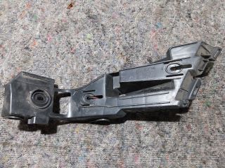 bontott VW GOLF V Jobb hátsó Lökhárító Tartó (Műanyag)