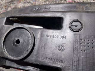 bontott VW GOLF V Jobb hátsó Lökhárító Tartó (Műanyag)