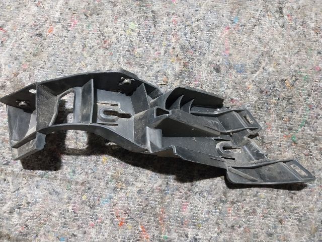 bontott VW GOLF V Jobb hátsó Lökhárító Tartó (Műanyag)