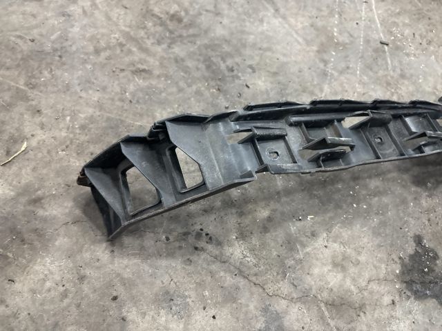 bontott VW GOLF V Jobb hátsó Oldal Lökhárító Tartó (Műanyag)