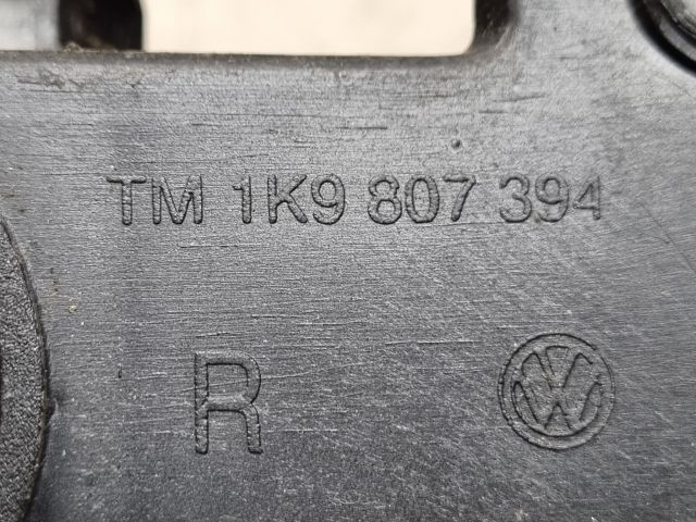 bontott VW GOLF V Jobb hátsó Oldal Lökhárító Tartó (Műanyag)