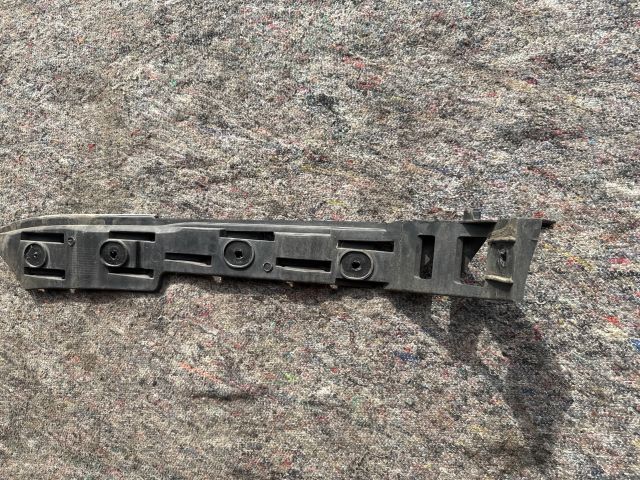 bontott VW GOLF V Jobb hátsó Oldal Lökhárító Tartó (Műanyag)