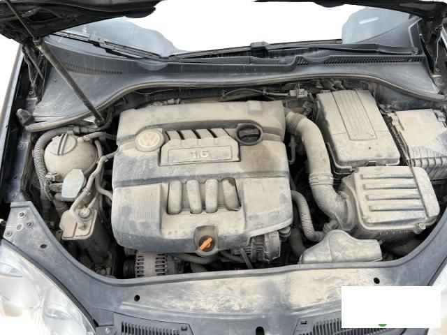 bontott VW GOLF V Jobb hátsó Övfeszítő