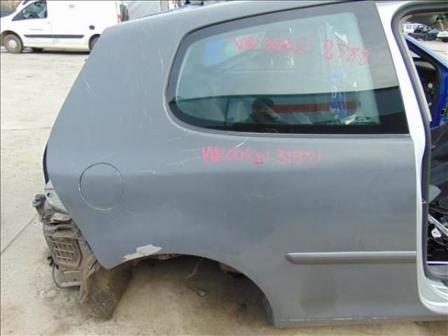 bontott VW GOLF V Jobb hátsó Sárvédő