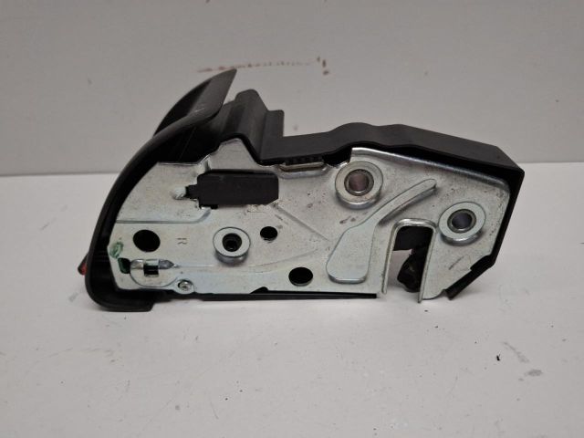 bontott VW GOLF V Jobb hátsó Ülés Rögzítő