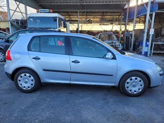 bontott VW GOLF V Jobb hátsó Vízlehúzó Gumicsík