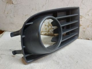 bontott VW GOLF V Jobb Ködlámpa Rács