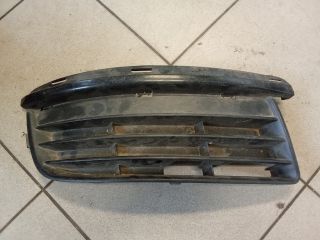 bontott VW GOLF V Jobb Ködlámpa Rács