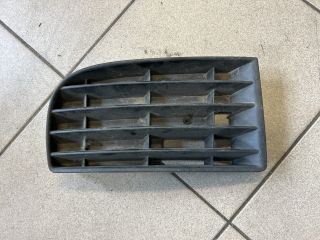bontott VW GOLF V Jobb Ködlámpa Rács