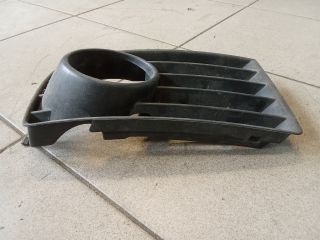 bontott VW GOLF V Jobb Ködlámpa Rács