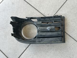 bontott VW GOLF V Jobb Ködlámpa Rács