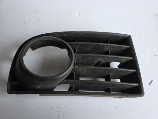 bontott VW GOLF V Jobb Ködlámpa Rács