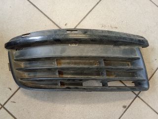 bontott VW GOLF V Jobb Ködlámpa Rács