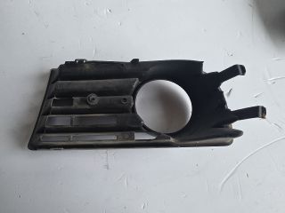 bontott VW GOLF V Jobb Ködlámpa Rács