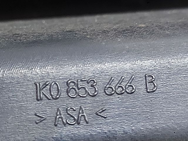 bontott VW GOLF V Jobb Ködlámpa Rács