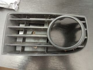 bontott VW GOLF V Jobb Ködlámpa Rács