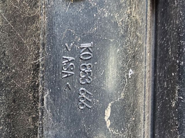 bontott VW GOLF V Jobb Ködlámpa Rács