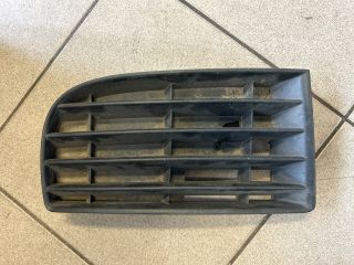 bontott VW GOLF V Jobb Ködlámpa Rács