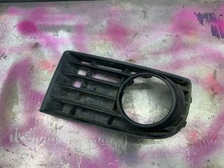 bontott VW GOLF V Jobb Ködlámpa Rács