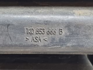 bontott VW GOLF V Jobb Ködlámpa Rács