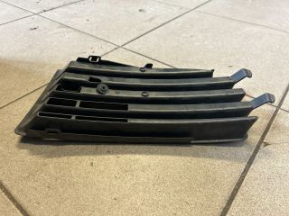 bontott VW GOLF V Jobb Ködlámpa Rács