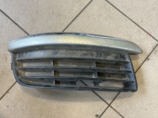 bontott VW GOLF V Jobb Ködlámpa Rács
