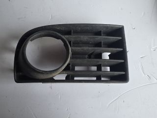 bontott VW GOLF V Jobb Ködlámpa Rács