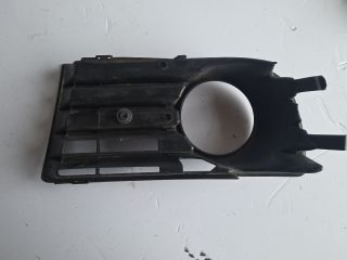 bontott VW GOLF V Jobb Ködlámpa Rács