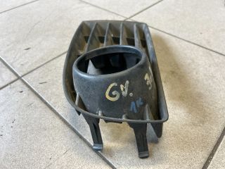 bontott VW GOLF V Jobb Ködlámpa Rács