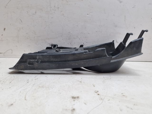 bontott VW GOLF V Jobb Ködlámpa Rács