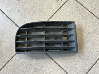 bontott VW GOLF V Jobb Ködlámpa Rács