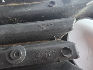 bontott VW GOLF V Jobb Ködlámpa Rács