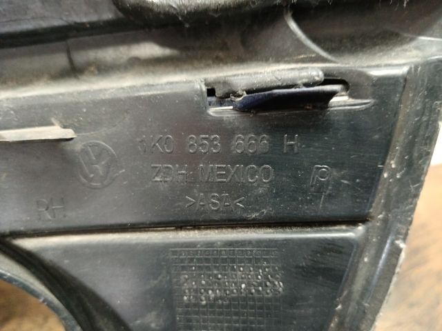 bontott VW GOLF V Jobb Ködlámpa Rács