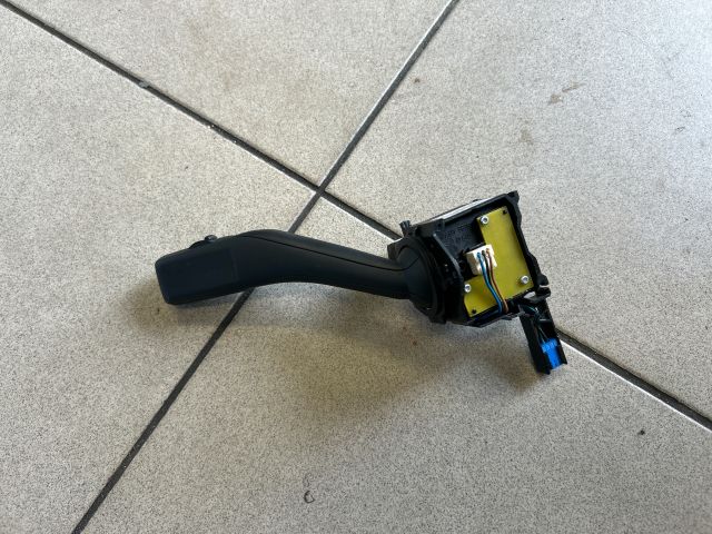 bontott VW GOLF V Jobb Kormánykapcsoló Ablaktörlő