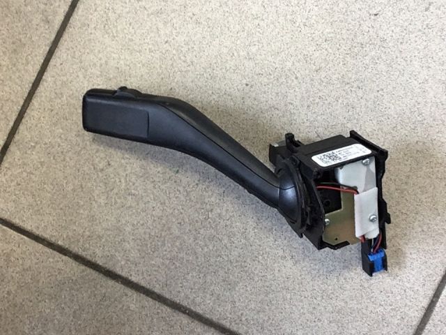 bontott VW GOLF V Jobb Kormánykapcsoló Ablaktörlő