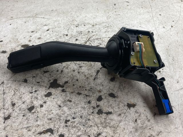 bontott VW GOLF V Jobb Kormánykapcsoló Ablaktörlő