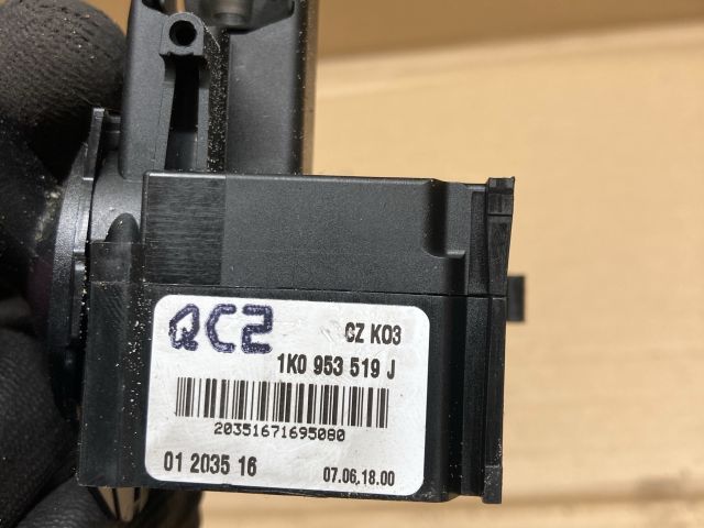 bontott VW GOLF V Jobb Kormánykapcsoló Ablaktörlő