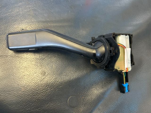 bontott VW GOLF V Jobb Kormánykapcsoló Ablaktörlő