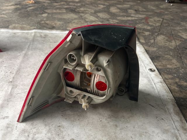 bontott VW GOLF V Jobb Külső Hátsó Lámpa