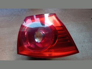 bontott VW GOLF V Jobb Külső Hátsó Lámpa