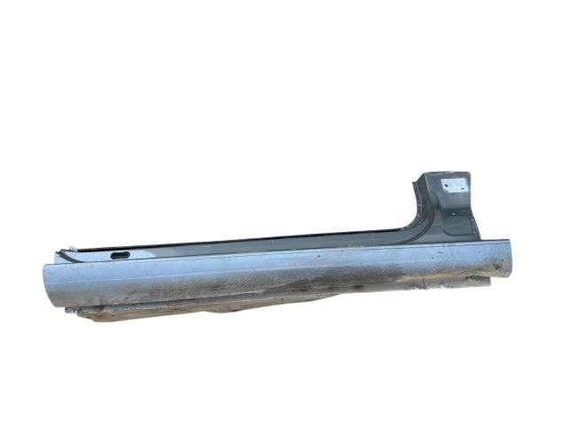 bontott VW GOLF V Jobb Küszöb