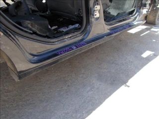 bontott VW GOLF V Jobb Küszöb