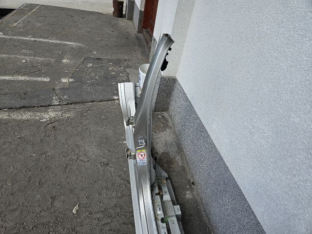 bontott VW GOLF V Jobb Küszöb