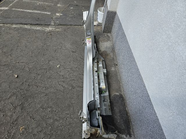 bontott VW GOLF V Jobb Küszöb