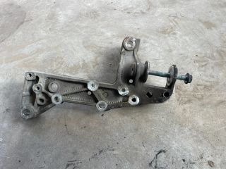 bontott VW GOLF V Jobb Lengőkar Tartó