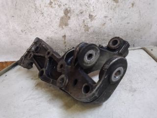 bontott VW GOLF V Jobb Lengőkar Tartó