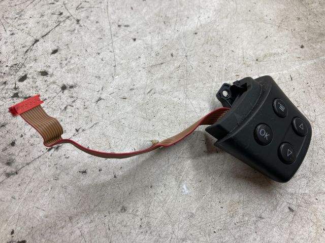 bontott VW GOLF V Jobb Multikormány Kapcsoló