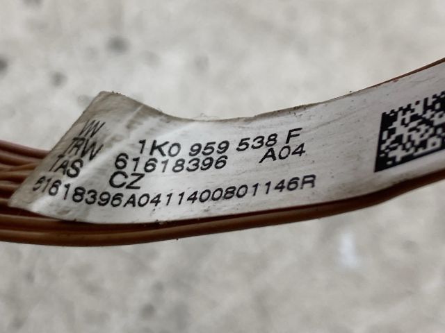 bontott VW GOLF V Jobb Multikormány Kapcsoló